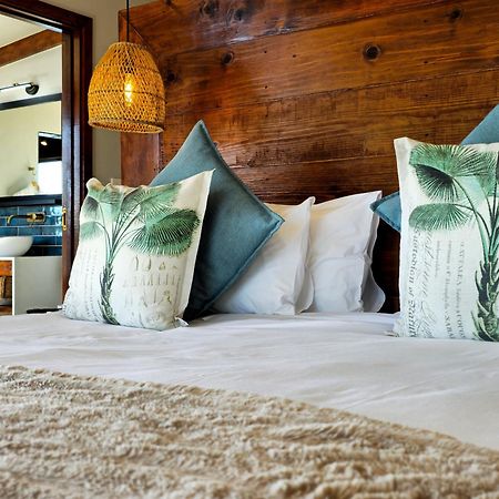 Elephant Hide Of Knysna Guest Lodge Exterior photo