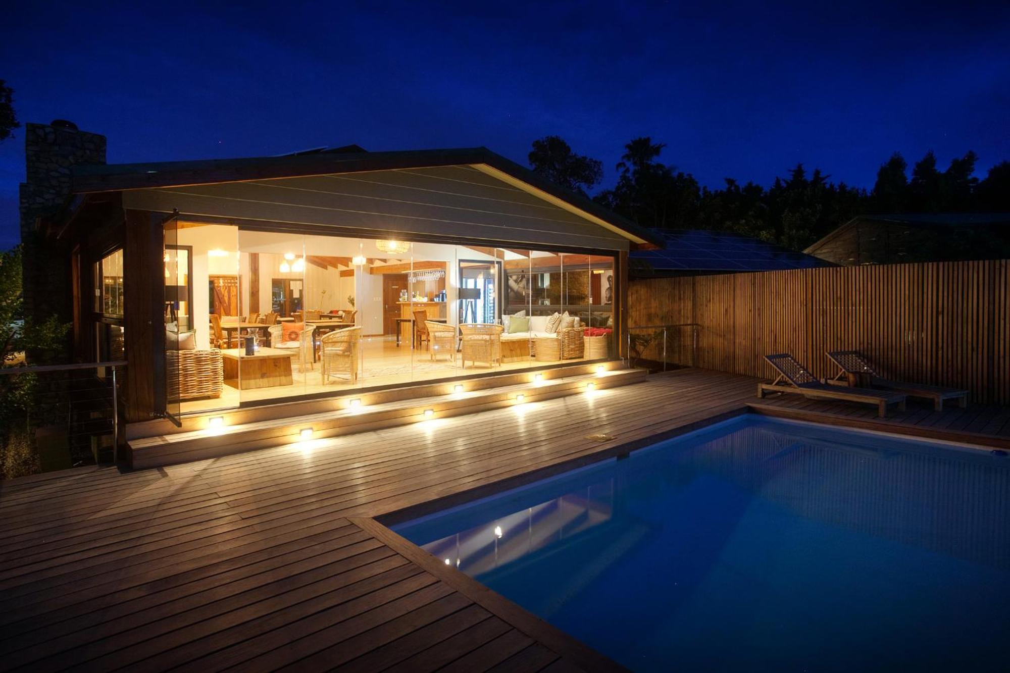 Elephant Hide Of Knysna Guest Lodge Exterior photo