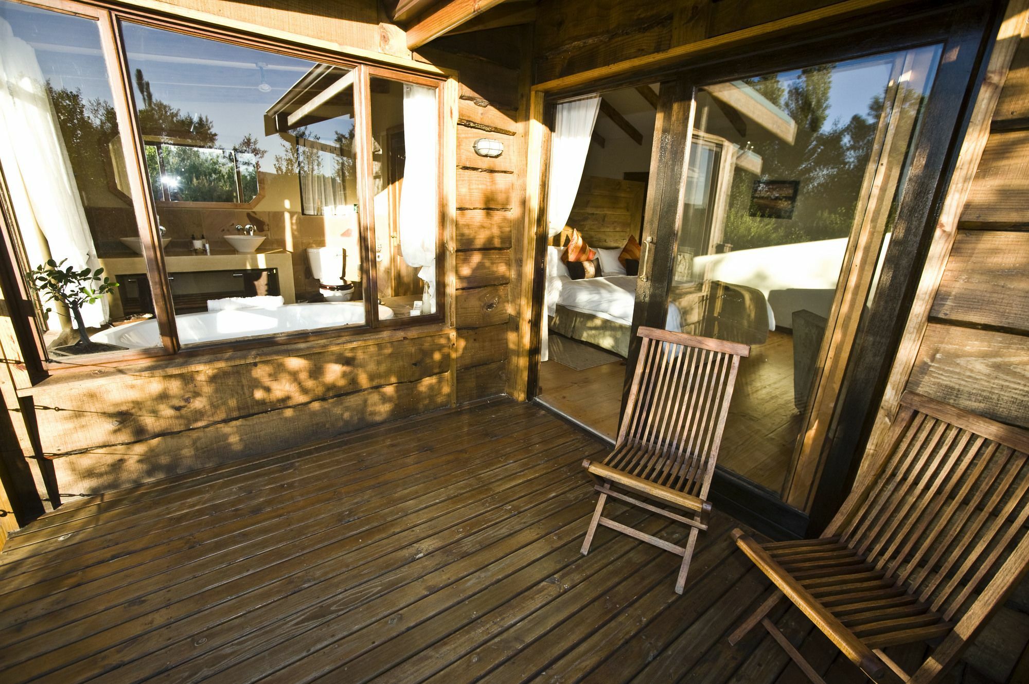 Elephant Hide Of Knysna Guest Lodge Exterior photo