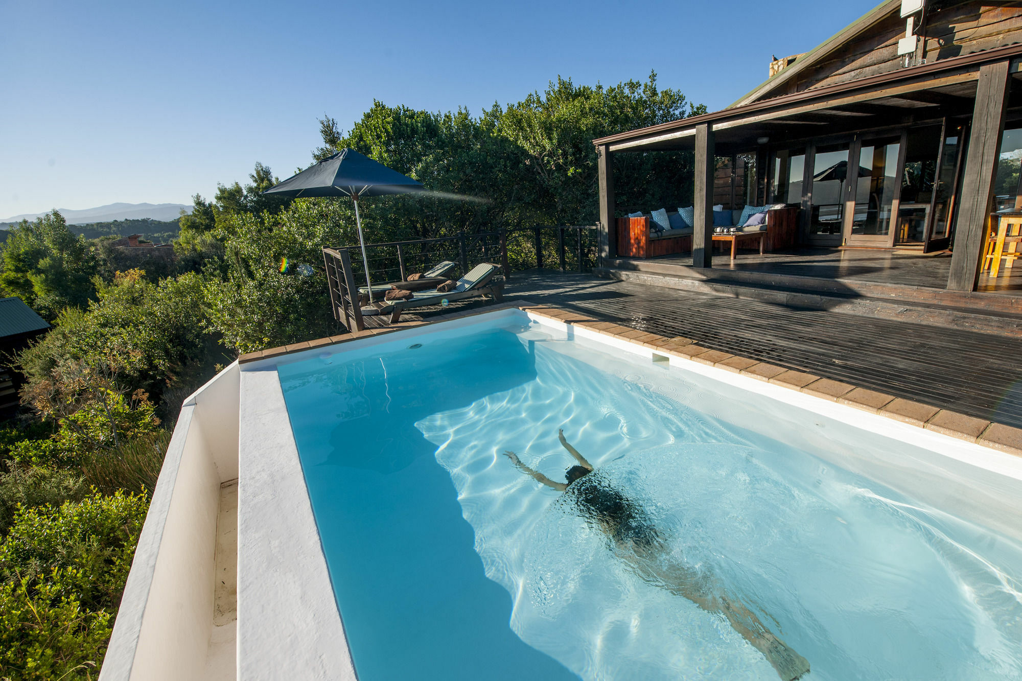Elephant Hide Of Knysna Guest Lodge Exterior photo